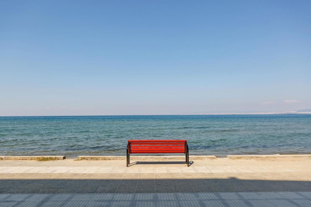 Metaxa Seafront Apartment Peraía Esterno foto