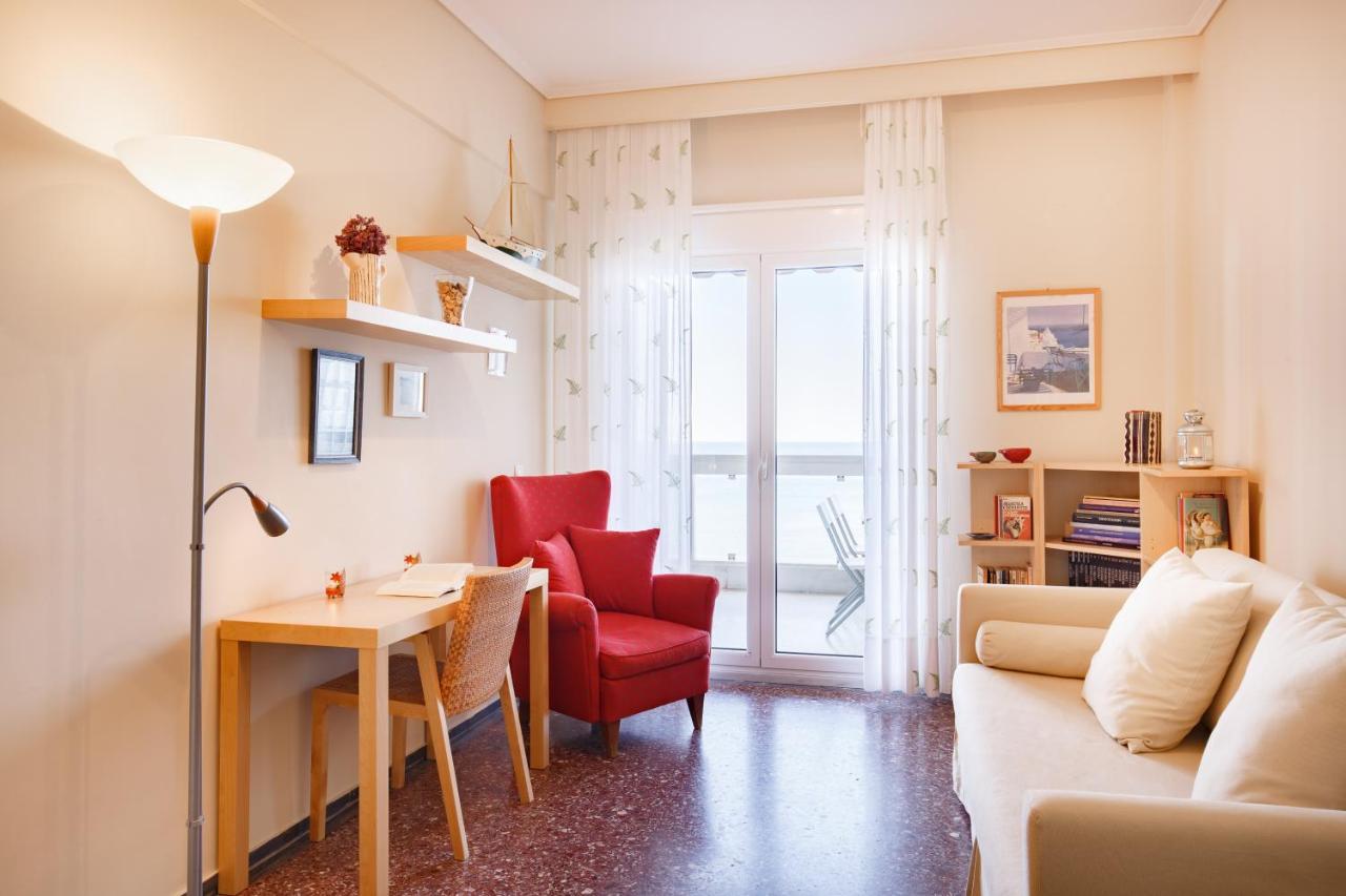 Metaxa Seafront Apartment Peraía Esterno foto