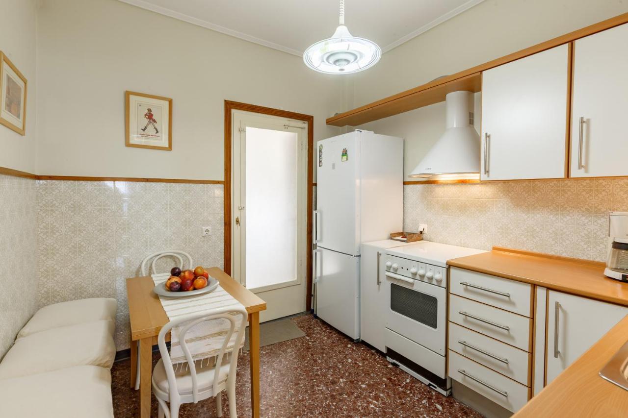 Metaxa Seafront Apartment Peraía Esterno foto